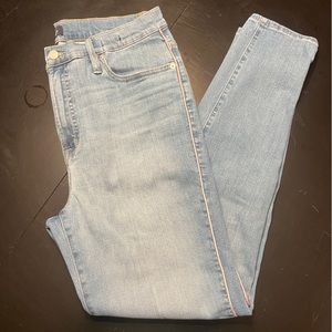 Light wash denim jeans; 32T